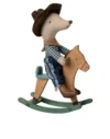 -maileg-cowboy-muis-op-hobbelpaard-17-5103-00